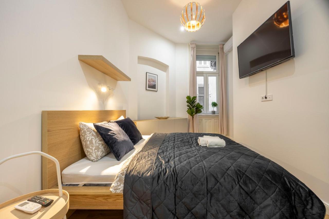 Central Grand Apartment With 5Bedrm 2Bathroom Budapest Ngoại thất bức ảnh