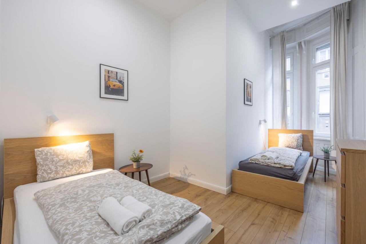 Central Grand Apartment With 5Bedrm 2Bathroom Budapest Ngoại thất bức ảnh